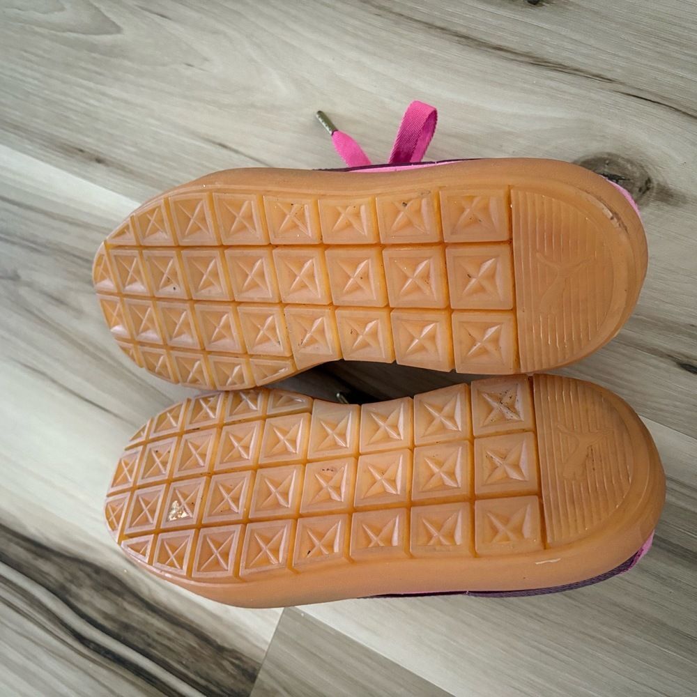 Puma Platform Sneakers Size 8.5 Pink Suede Low Top Gum Sole Retro Streetwear - Picture 6 of 8